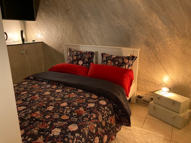 Leudelange, Room 6
