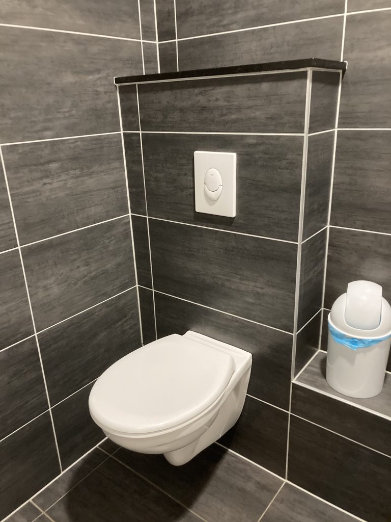 Dudhome: 1 bedroom, 1 toilet