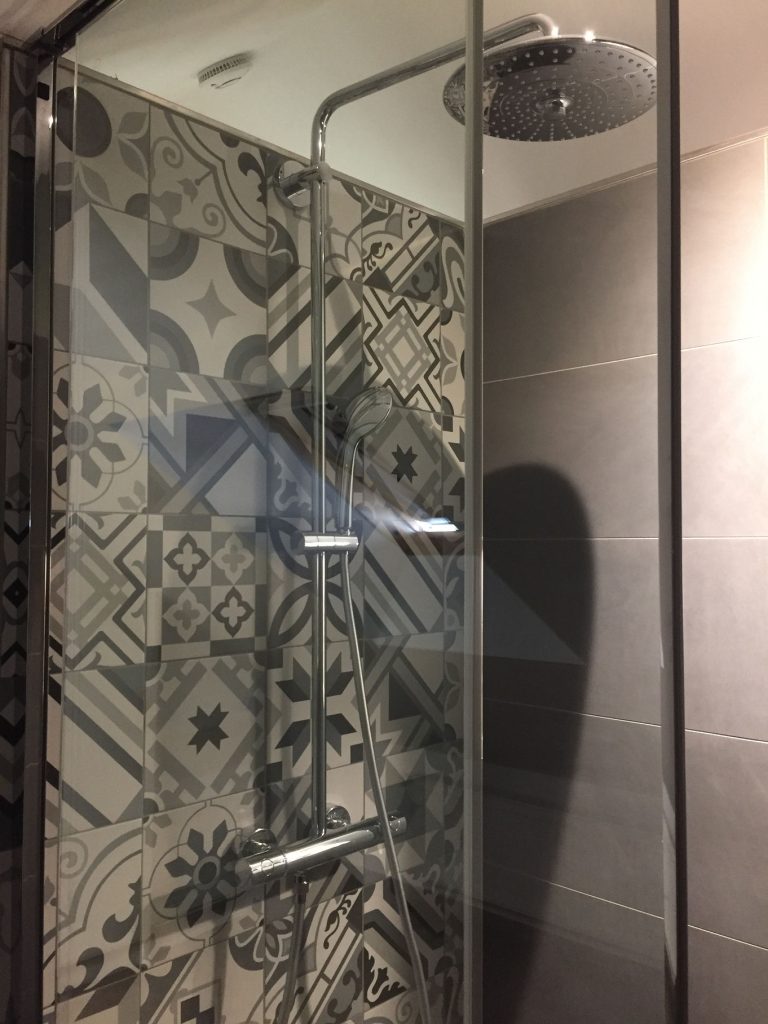 Belvita chambre 9 douche