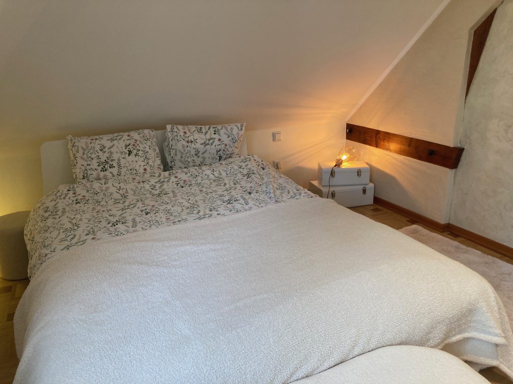 Leudelange, Room 5