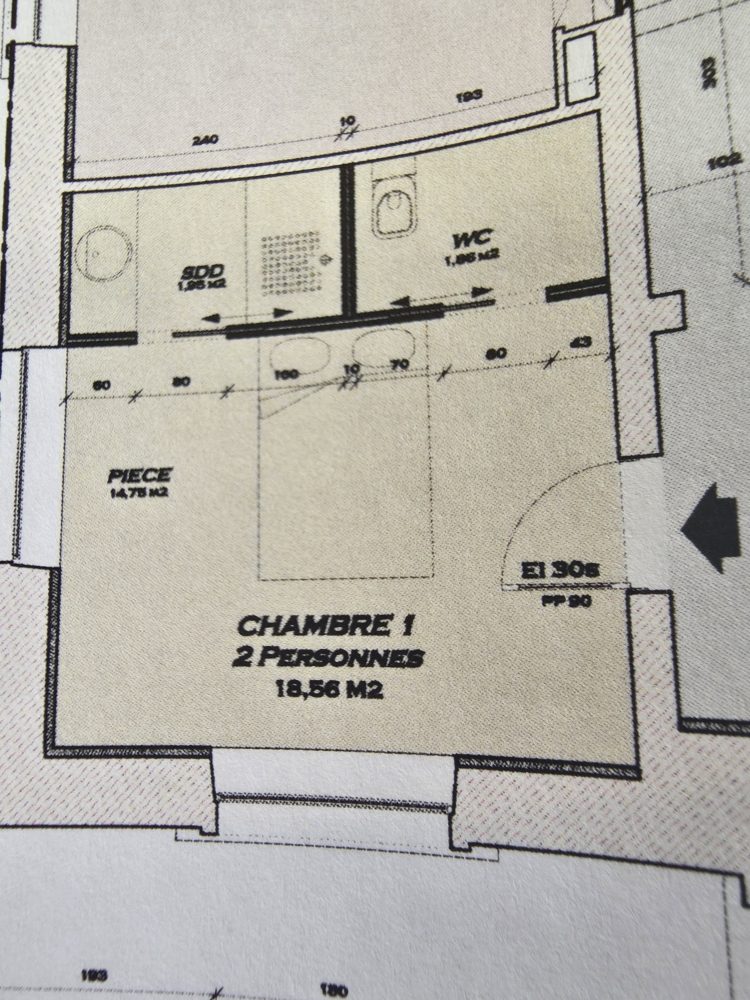 FLOOR PLAN: BEDROOM 1